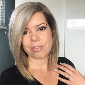 Meet your Posher, Eva